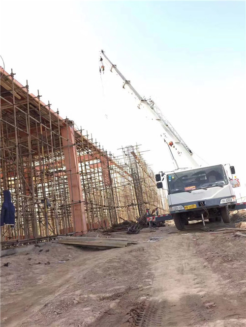 港南区吊车作业的安全注意事项有哪些？